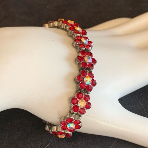 Vintage red crystal sparkling floral bracelet o/s - Picture 2 of 6